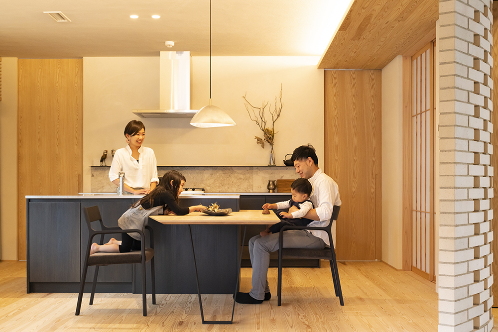 <br />
<b>Warning</b>:  Undefined variable $alt in <b>/home/xs584097/ouchi-shiga.com/public_html/wp-content/themes/moesia/single-contractor.php</b> on line <b>137</b><br />
